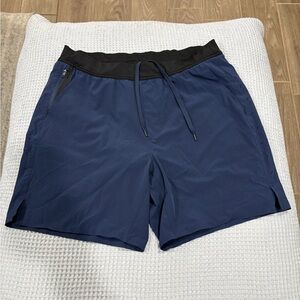 Men’s Ten Thousand Interval athletic shorts size XL